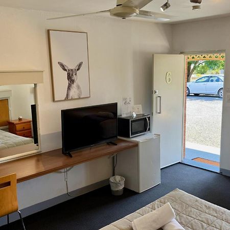 Quirindi Sunflower Motor Inn Екстериор снимка