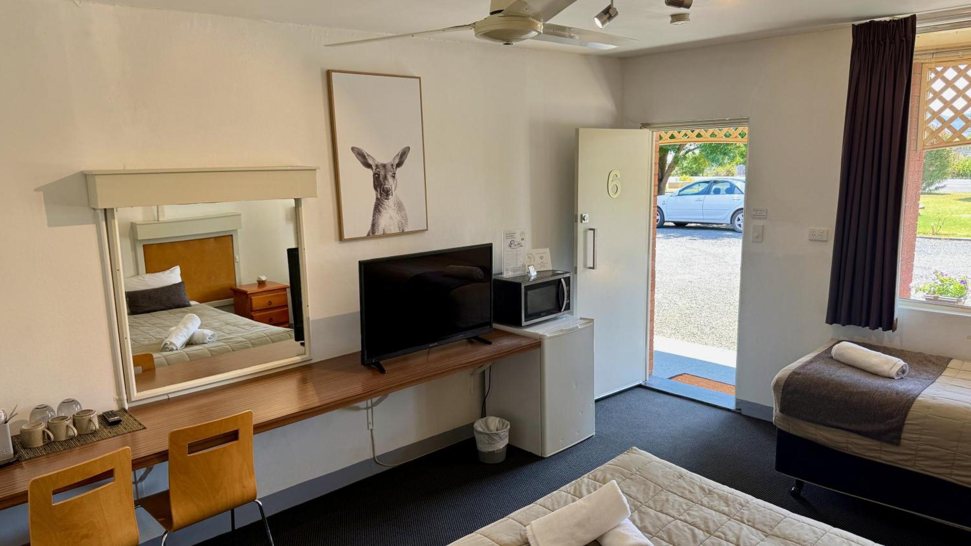 Quirindi Sunflower Motor Inn Екстериор снимка